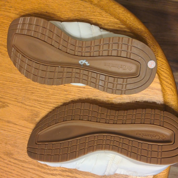 Columbia slip on shoes - Picture 2 of 4